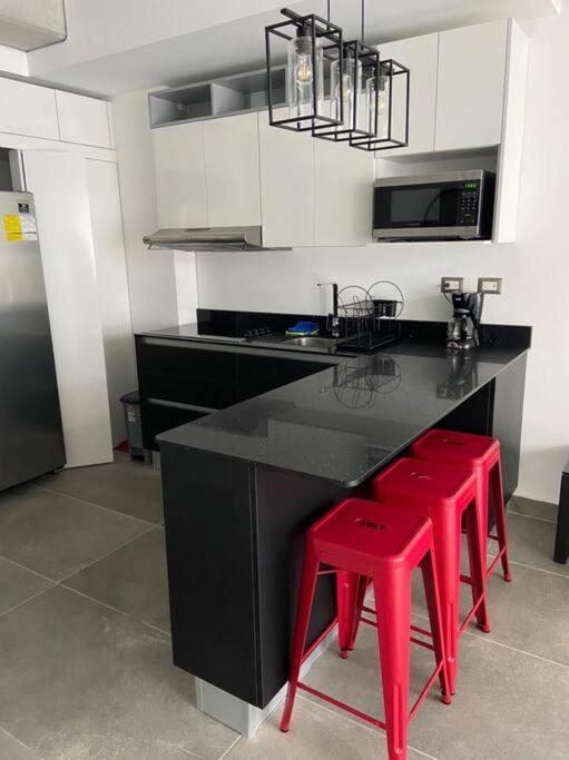 Moderno Apto Shift Zona 16, Cerca De Embajada Eeuu Y Explanada Cayala Γουατεμάλα Εξωτερικό φωτογραφία